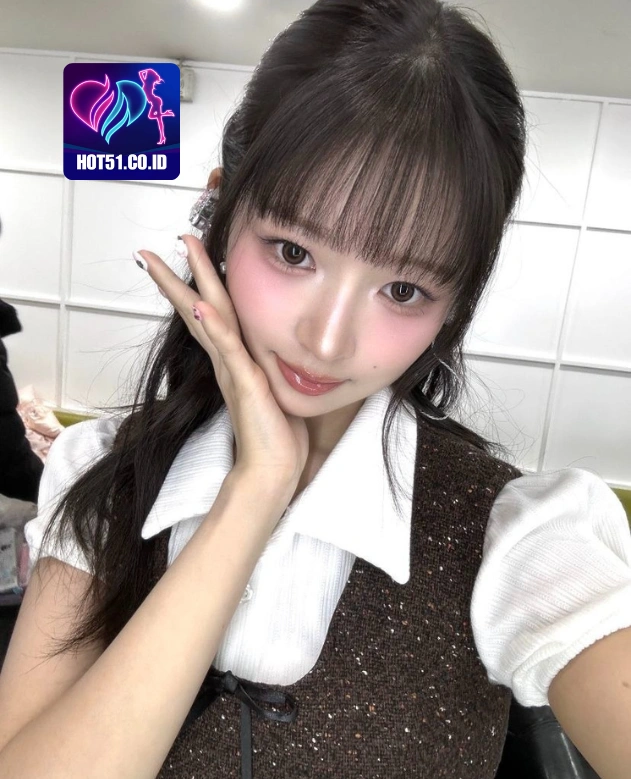 April Sanders HOT51.CO.ID