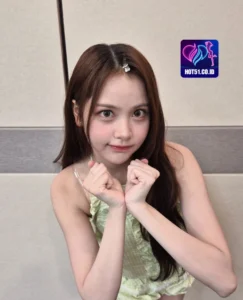 Aurora Green HOT51.COM.DE