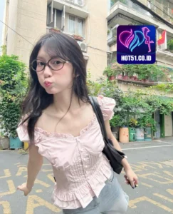 Ellen Hughes HOT51.CO.ID