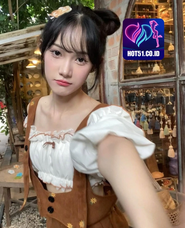 Elliot Sanders HOT51.CO.ID