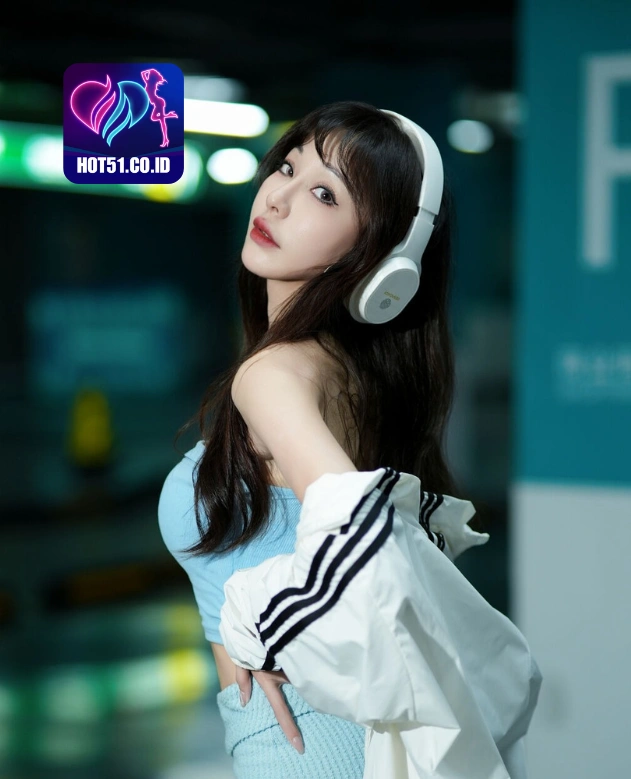 Elsie Mitchell HOT51.CO.ID