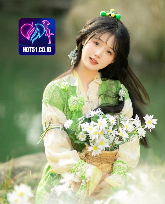 Elsie Woods HOT51.CO.ID
