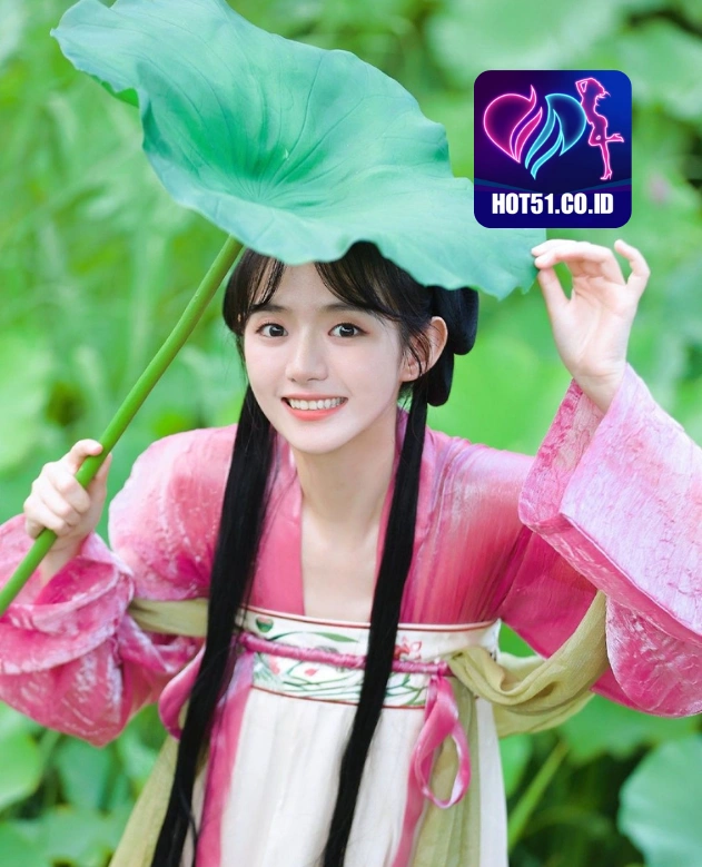 Emma Faulkner HOT51.CO.ID