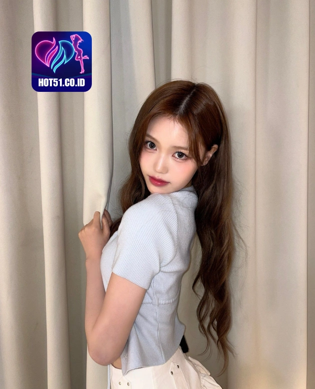 Erica Barton HOT51.CO.ID