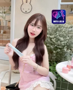 Esther Phillips HOT51.CO.ID