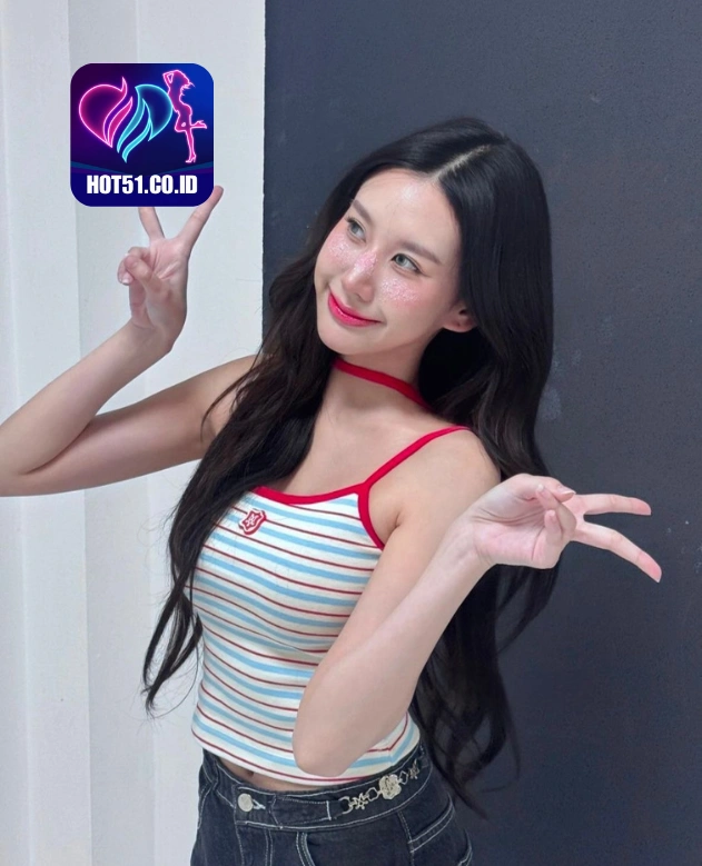 Evelyn Rhodes HOT51.CO.ID