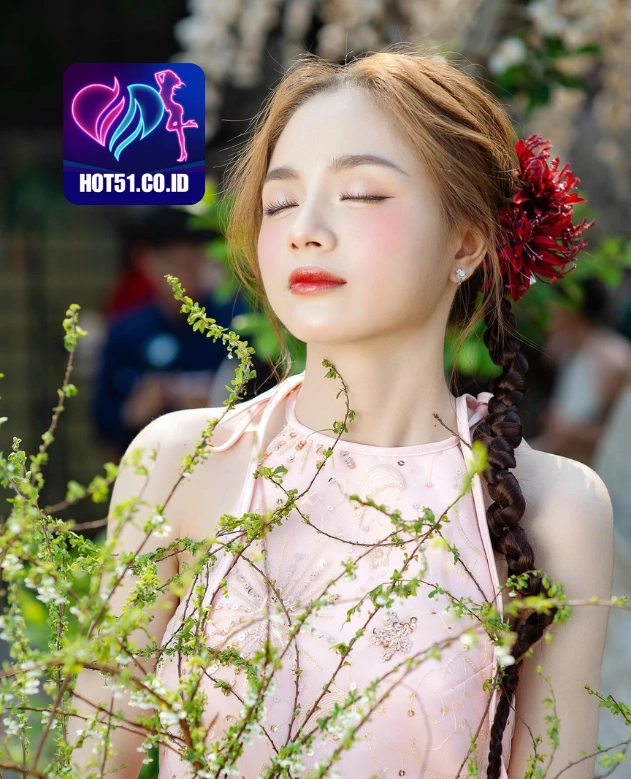 Felicity Clarke HOT51.CO.ID