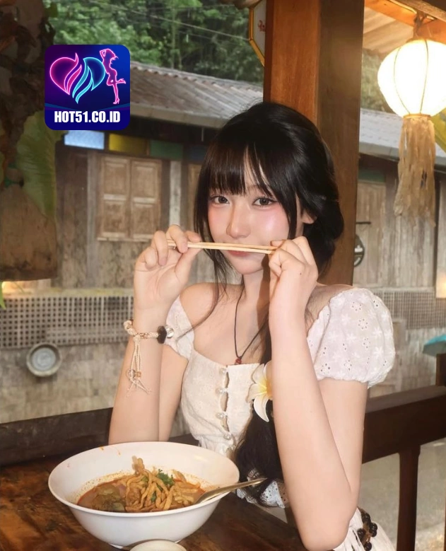 Francis White HOT51.CO.ID