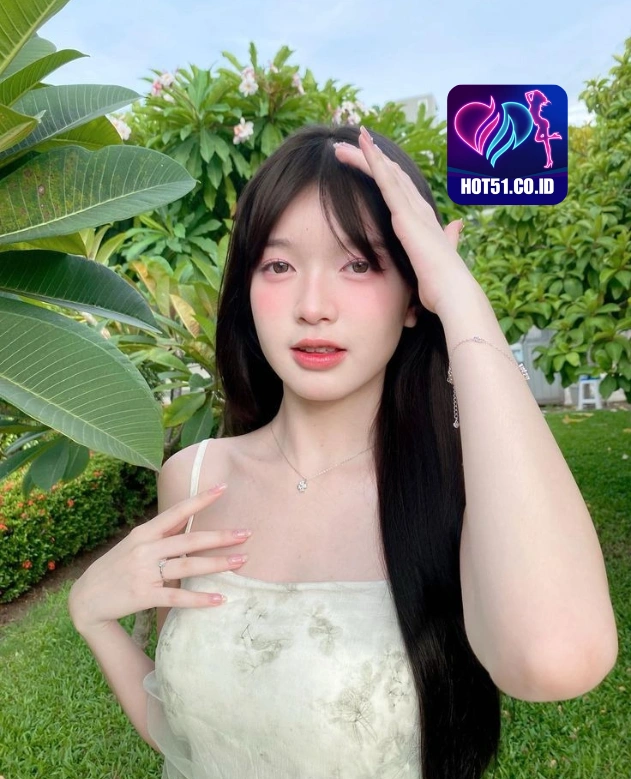 Francis White HOT51.CO.ID