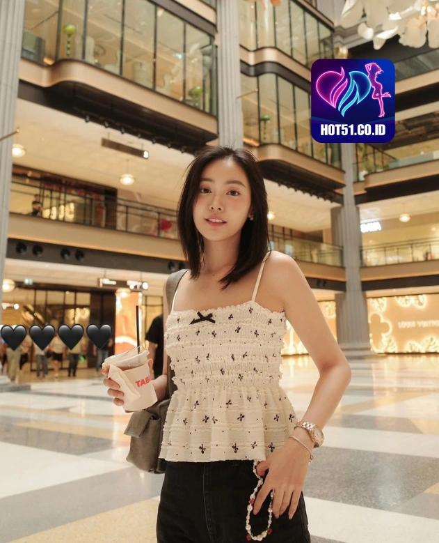 Grace Parsons HOT51.CO.ID