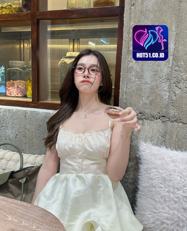 Grant Hughes HOT51.CO.ID