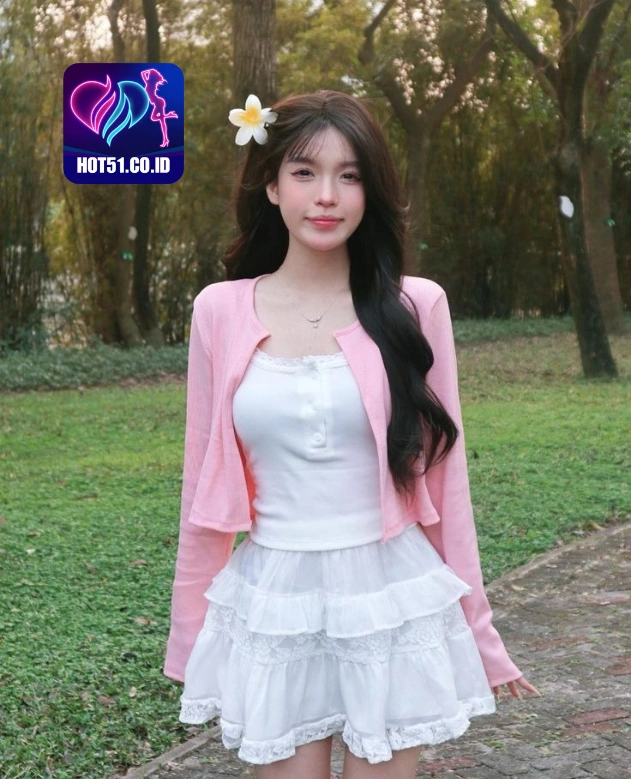 Hailey Burke HOT51.CO.ID