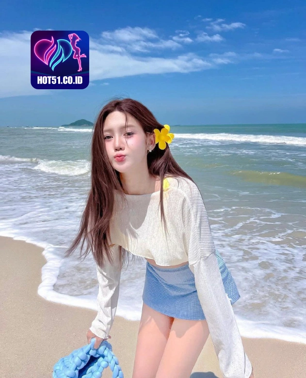 Hazel Barton HOT51.CO.ID