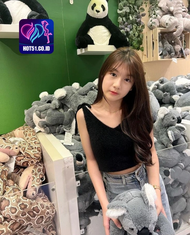 Rose Mitchell HOT51.CO.ID