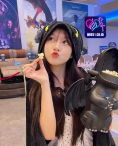 Rose Mitchell HOT51.CO.ID