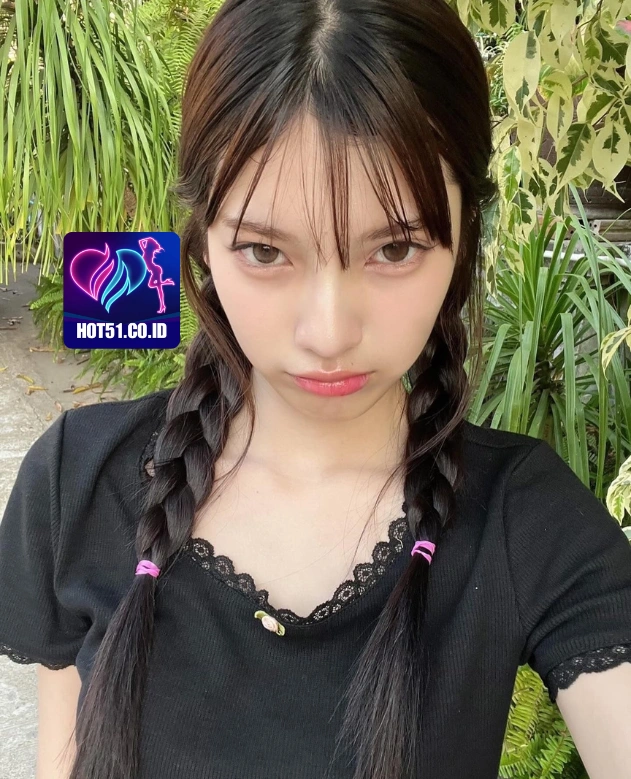 Sari Puspitasari HOT51.CO.ID