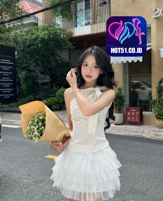 Caroline Whitman HOT51.CO.ID