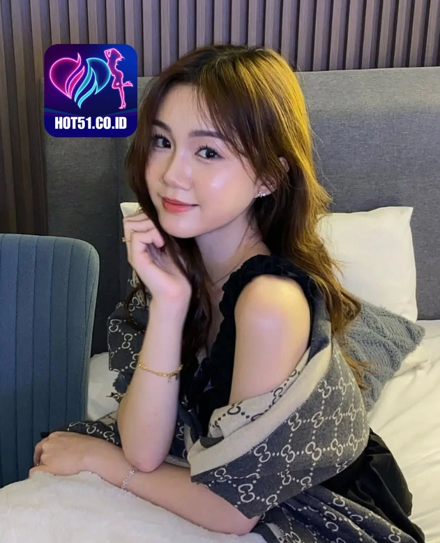 Eloise Bennepp HOT51.CO.ID