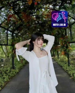 Julia Parker HOT51.CO.ID