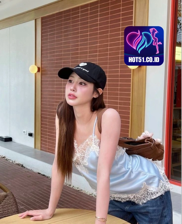 Kaitlyn Rhodes HOT51.CO.ID