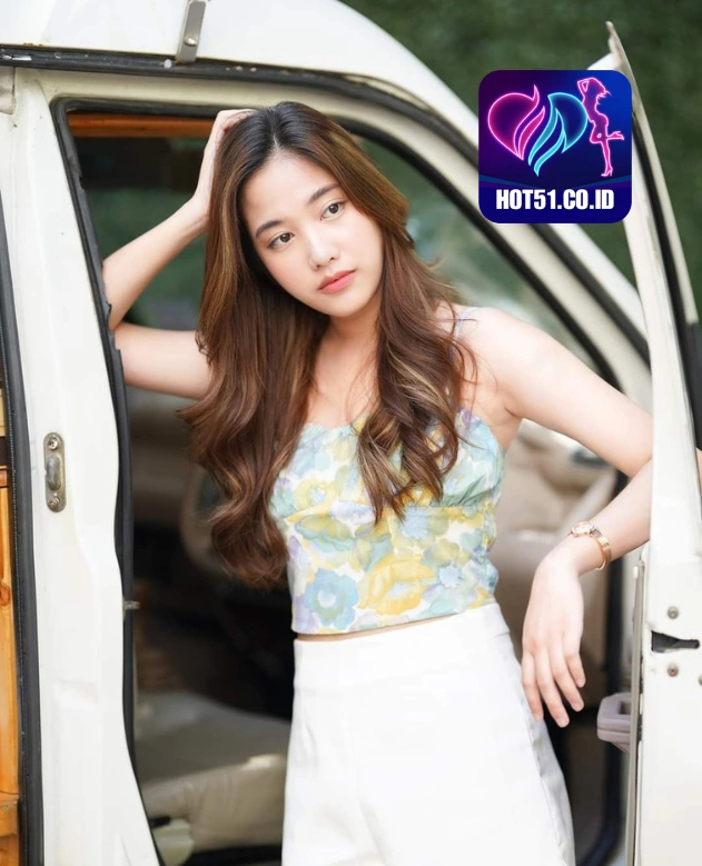 Karen Steele HOT51.CO.ID