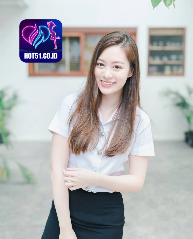 Laura Crenshaw HOT51.CO.ID