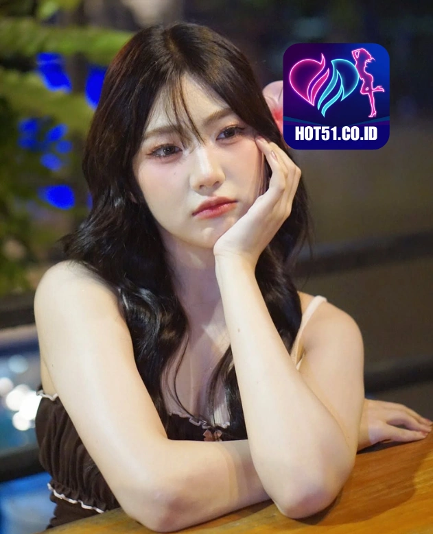 Liam Chambers HOT51.CO.ID