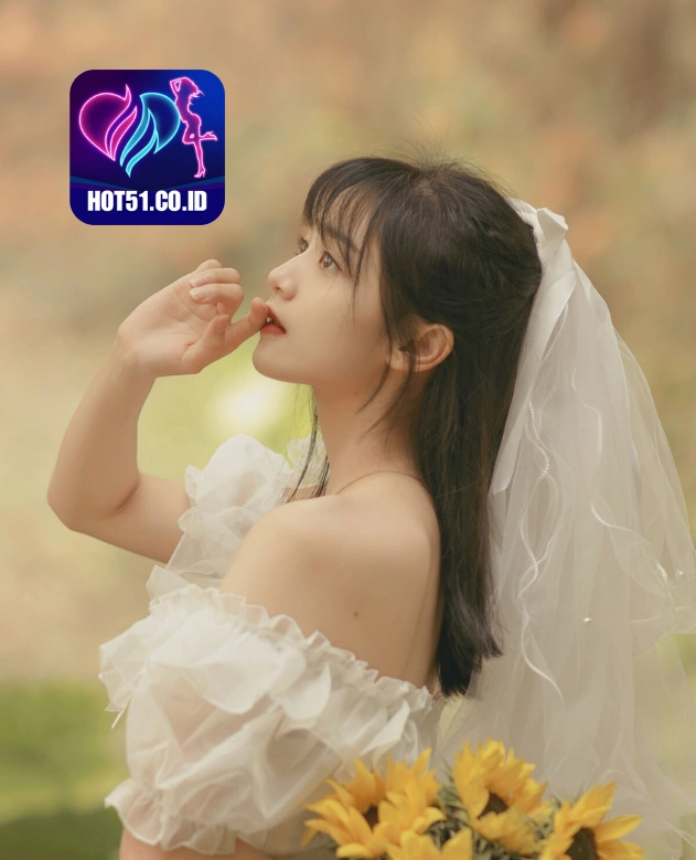 Lois Walker HOT51.CO.ID