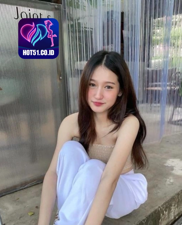 Lola Briggs HOT51.CO.ID