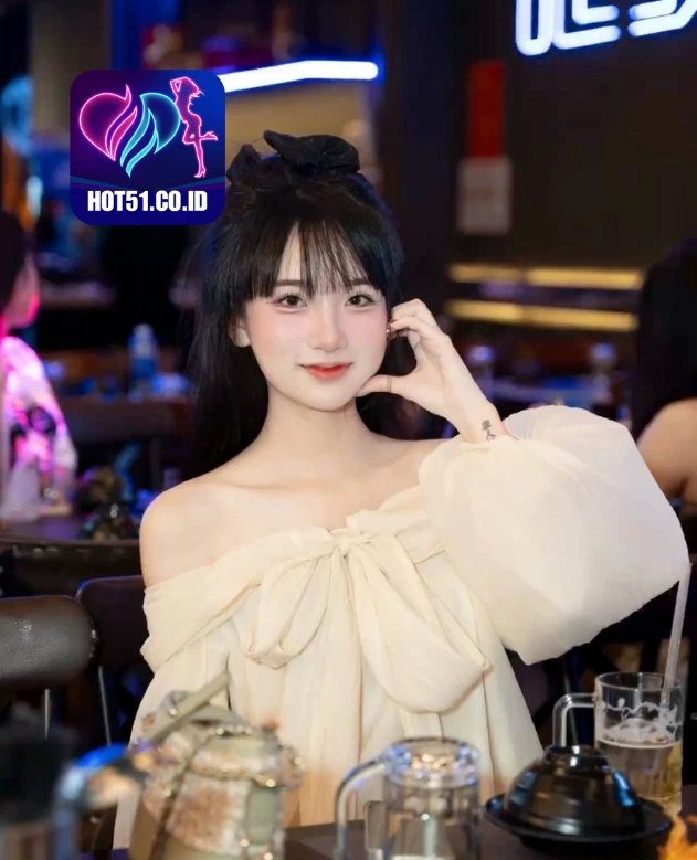 Maeve Collins HOT51.CO.ID