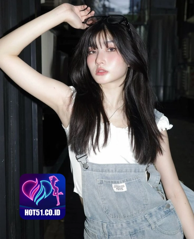 Nathan Collins HOT51.CO.ID