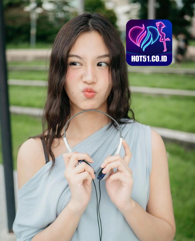 Pllie Edwards HOT51.CO.ID