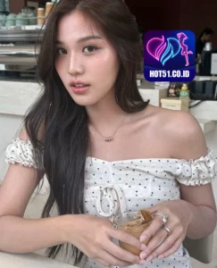 Pllie Edwards HOT51.CO.ID