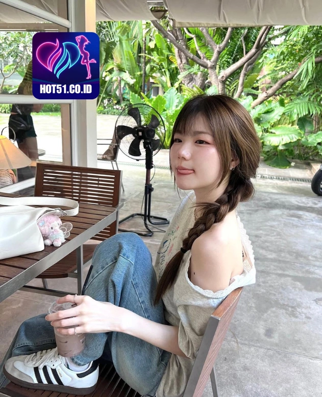 Trinity Rhodes HOT51.CO.ID