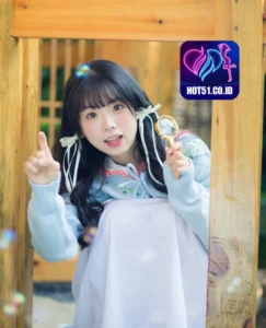 Yi Zhi Nuan Nuan HOT51.CO.ID