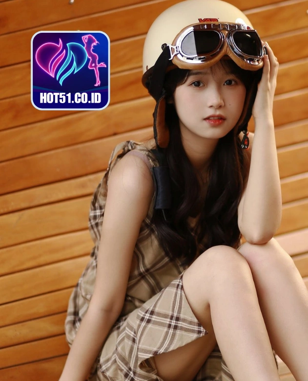 Aaron Mitchell HOT51.CO.ID