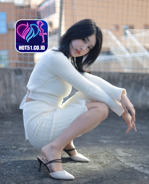 Chloe Bryant-Hot51.CO.ID