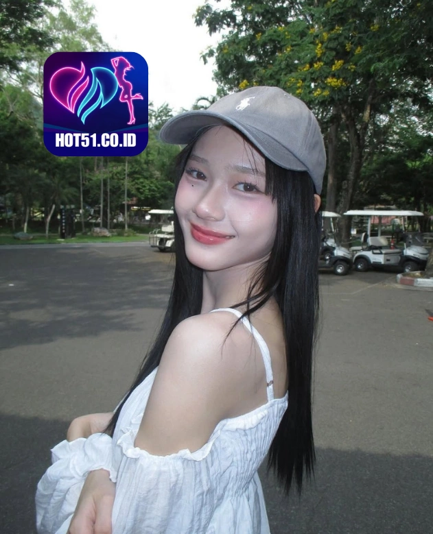 Chloe Wallace HOT51.CO.ID