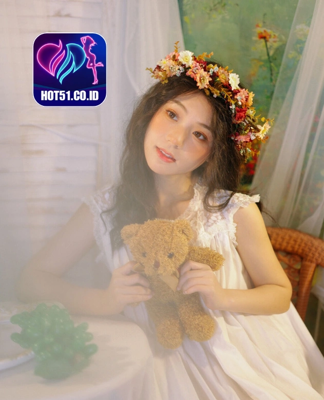 Ella Young Hot51.CO.ID