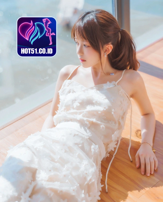 Ellie Murray-HOT51.CO.ID