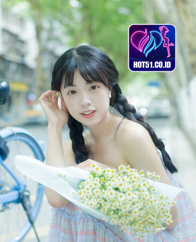 Emily Bennett HOT51.CO.ID