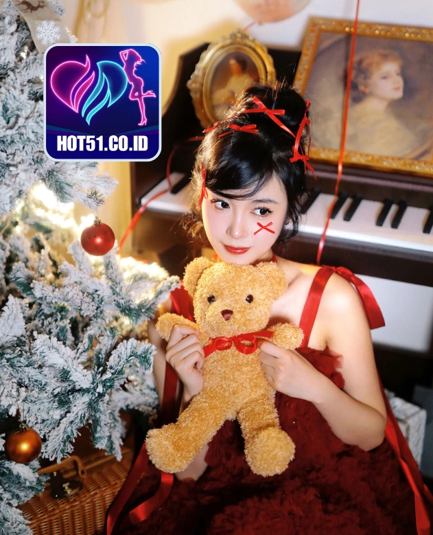 Everett Hughes-Hot51.CO.ID