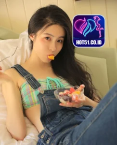 Fiona Perry-Hot51.CO.ID