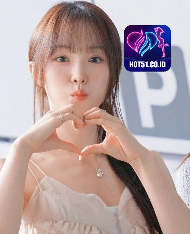 Hayden Brooks HOT51.CO.ID