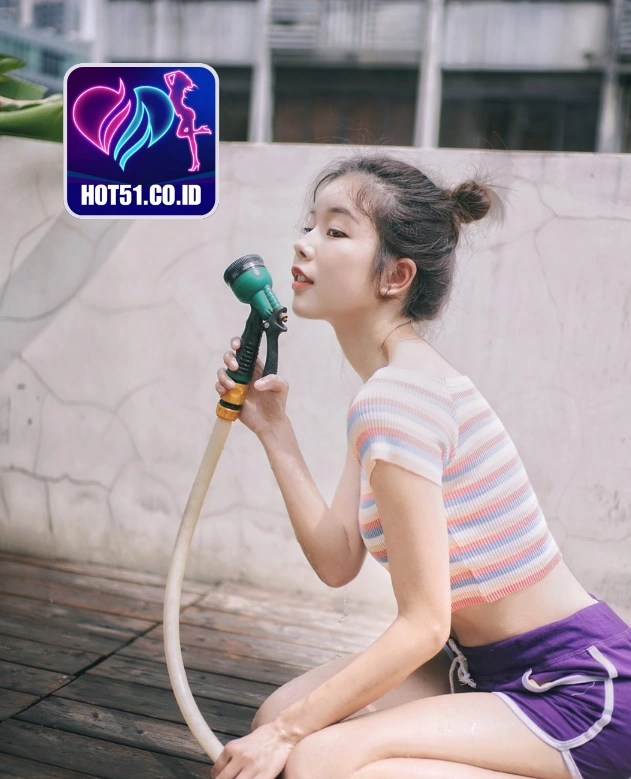 Ian Phillips HOT51.CO.ID