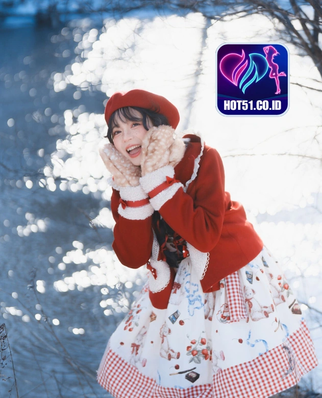 Isaac Bellwood Hot51.CO.ID