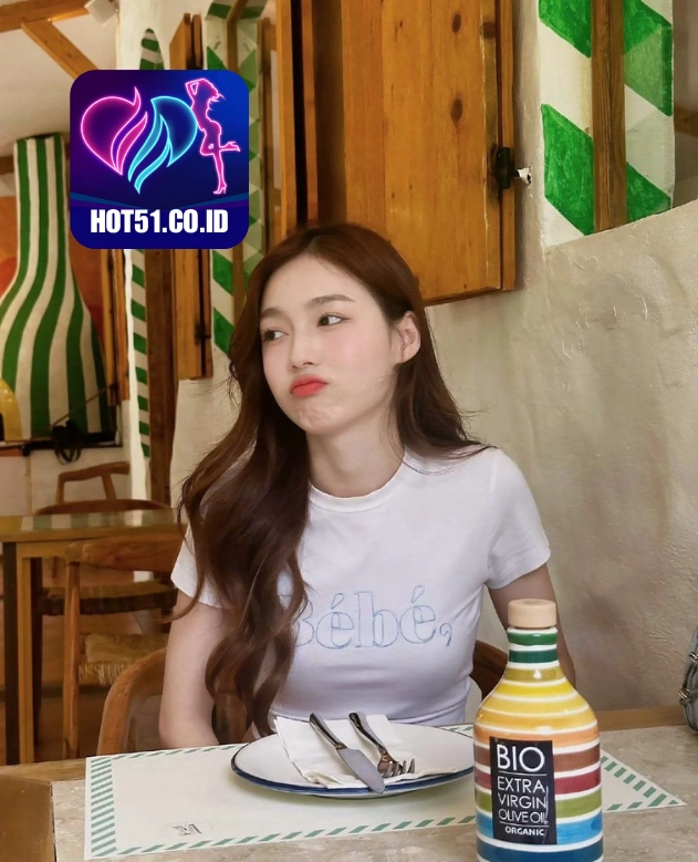 Jasmine Collins HOT51.CO.ID