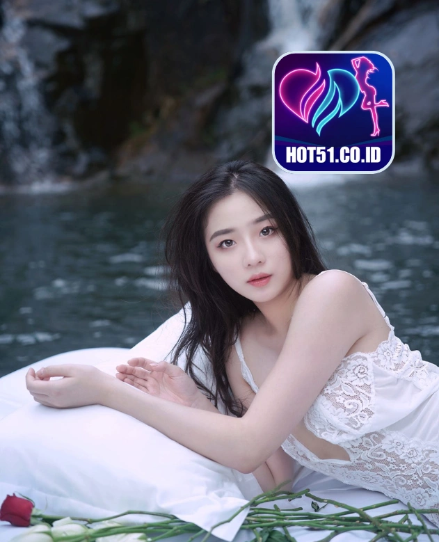 Julian White-Hot51.CO.ID