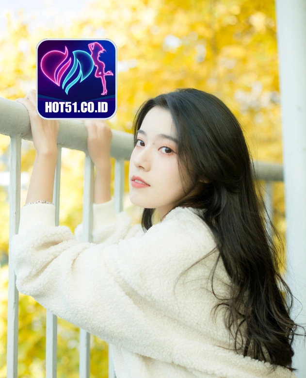 Laura Bennett-HOT51.CO.ID