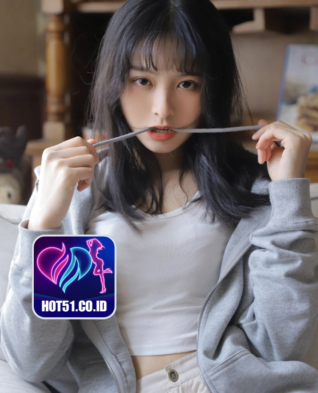 Leonard Collins-HOT51.CO.ID